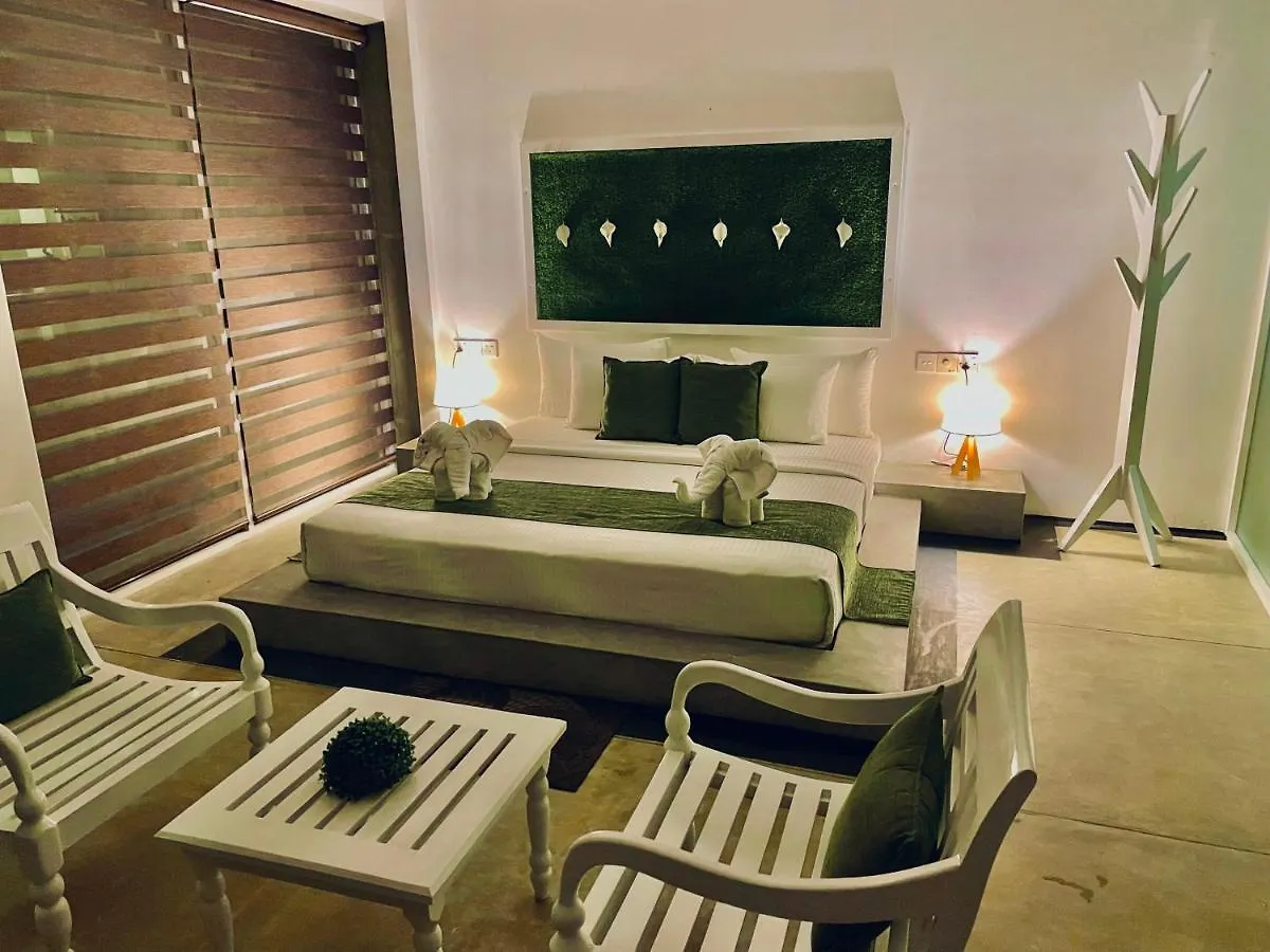 8 Plus Motels Negombo Szálloda