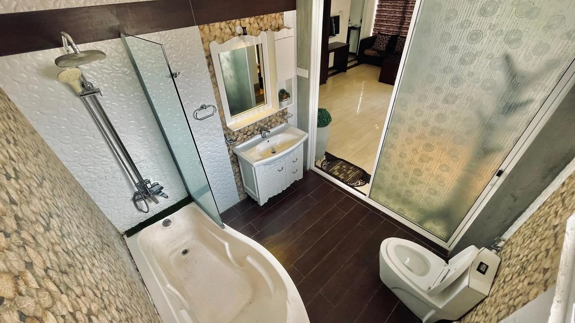 8 Plus Motels Negombo Srí Lanka