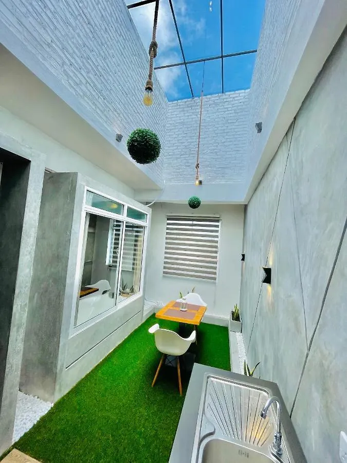 8 Plus Motels Negombo 0*,