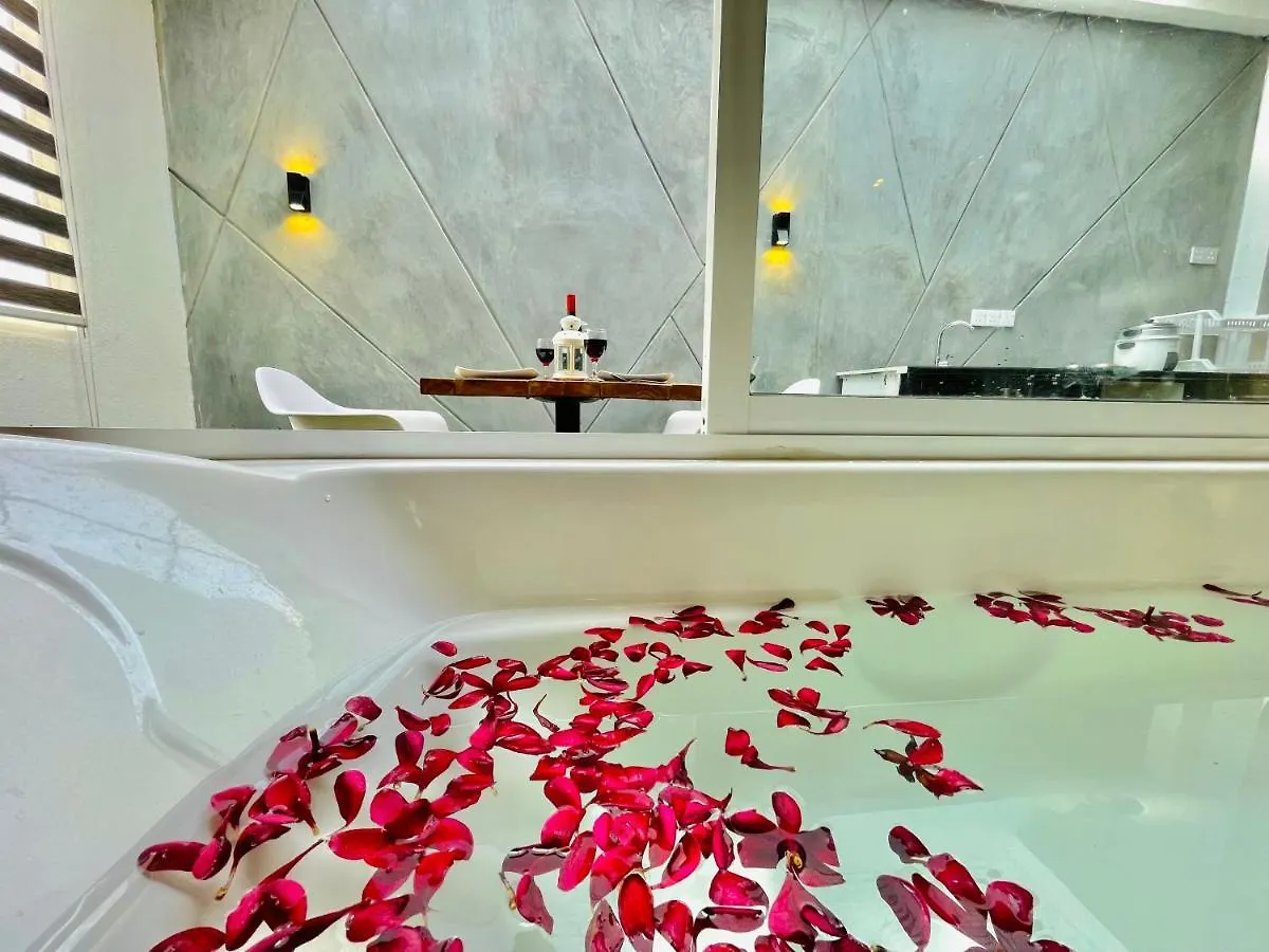 8 Plus Motels Negombo Sri Lanka