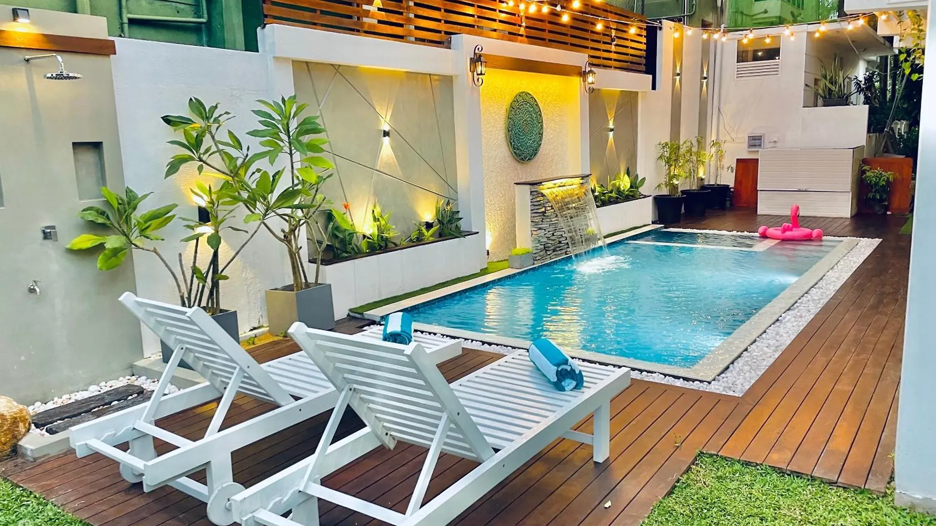 8 Plus Motels Negombo Hotel