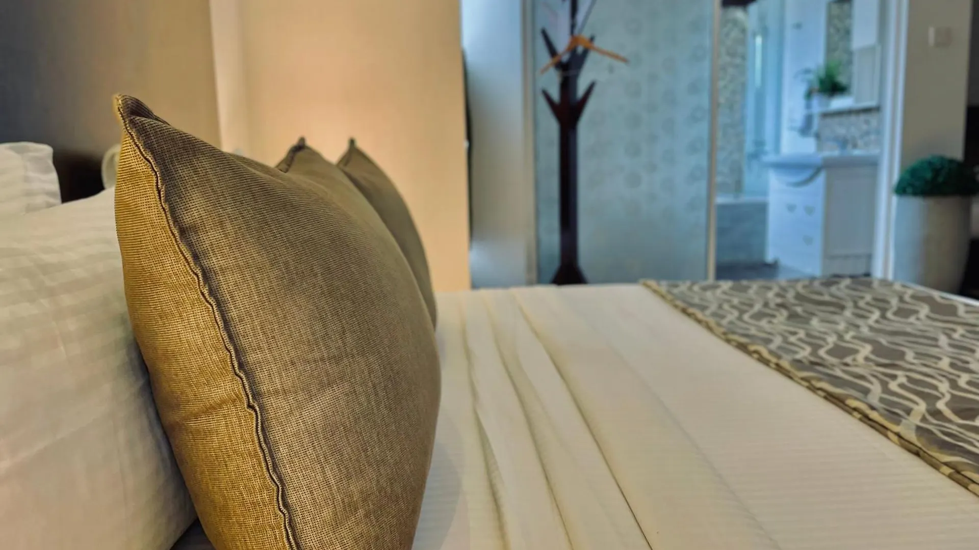 Hotel 8 Plus Motels Negombo