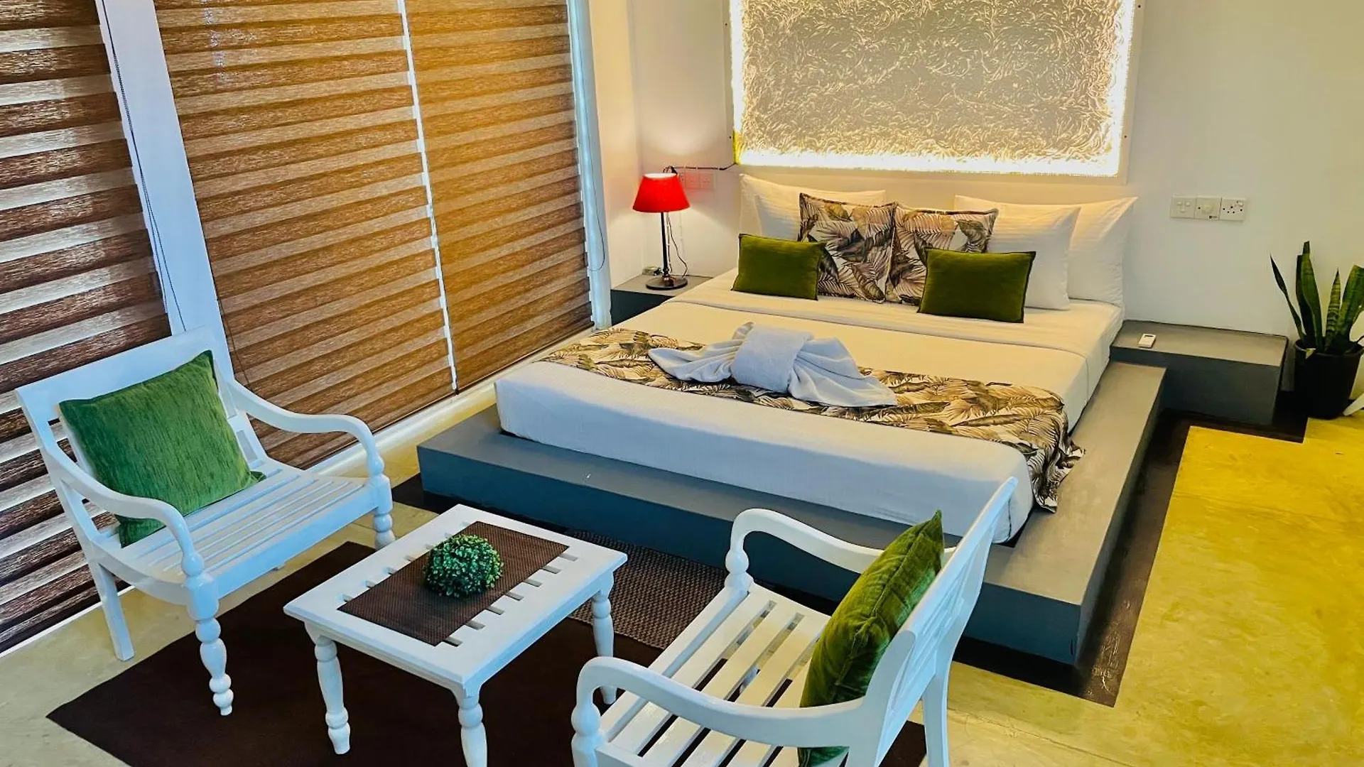 Hotel 8 Plus Motels Negombo